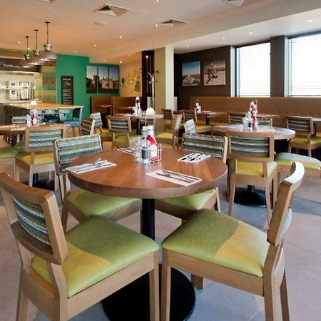 Premier Inn Holyhead Dış mekan fotoğraf