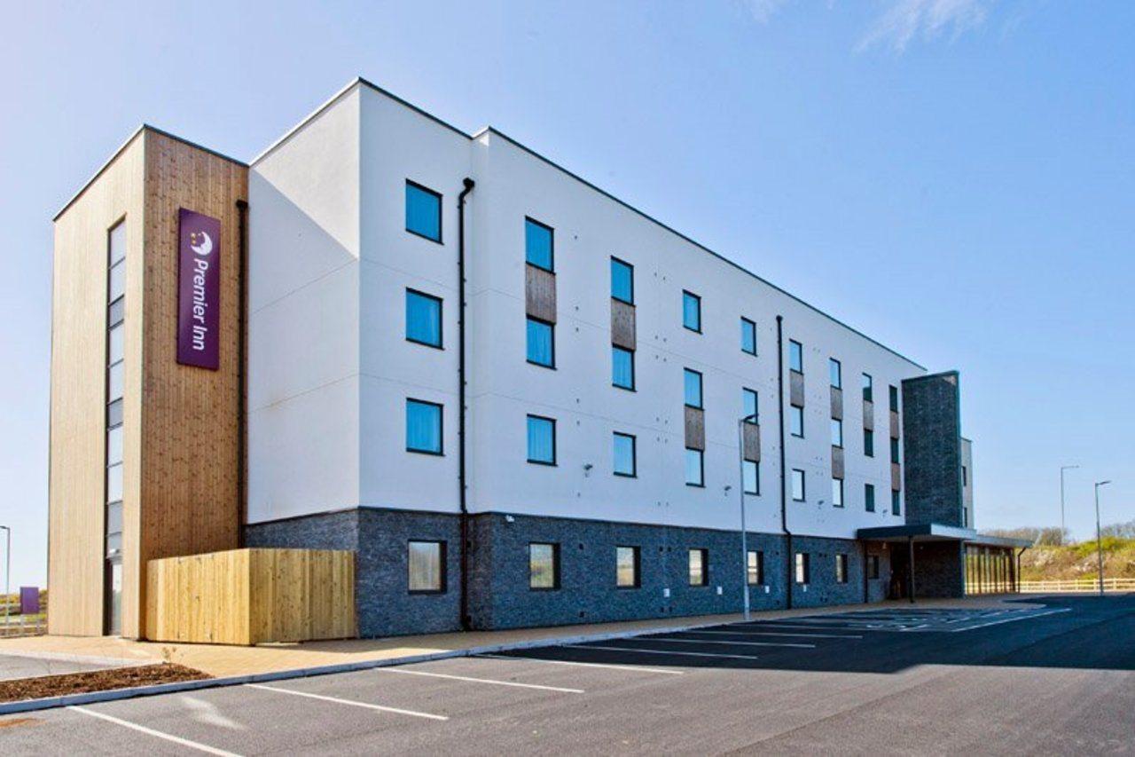 Premier Inn Holyhead Dış mekan fotoğraf