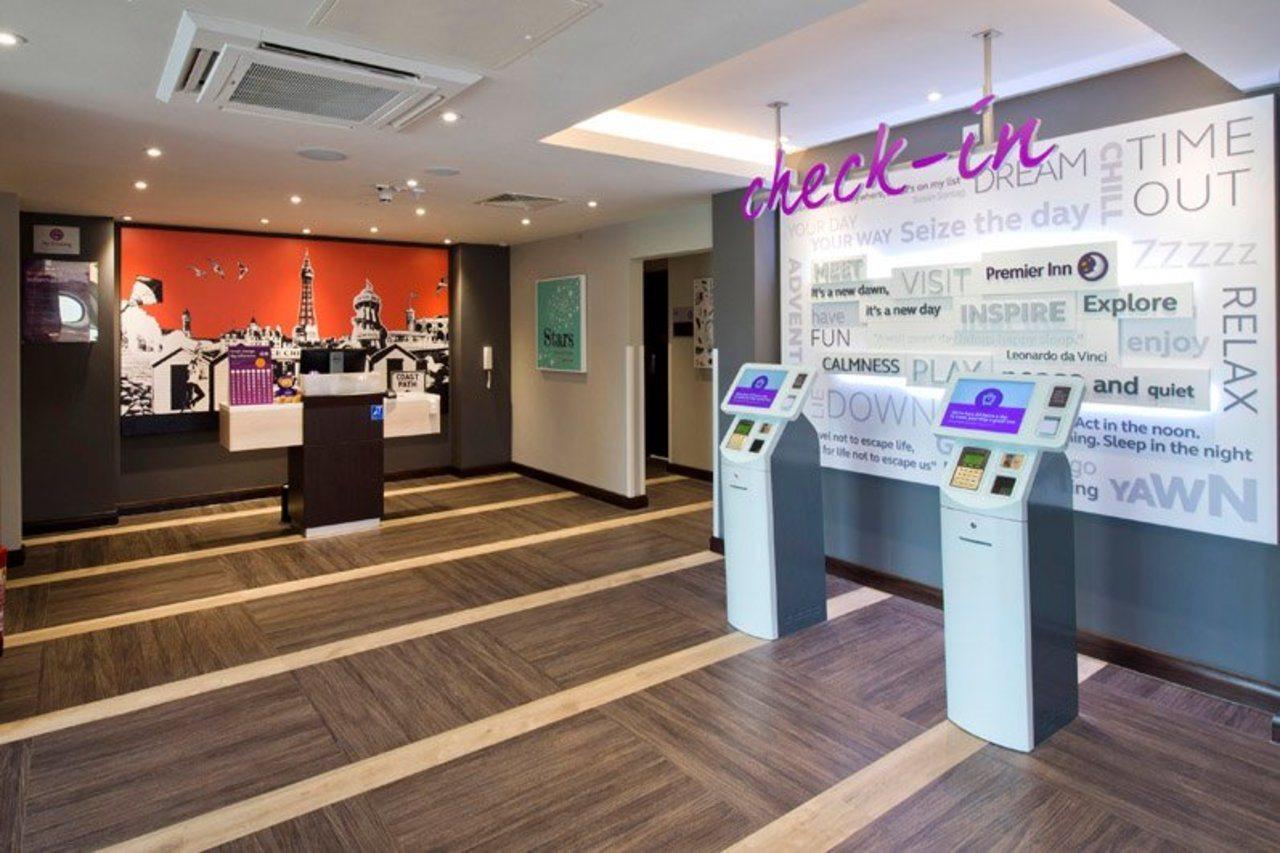 Premier Inn Holyhead Dış mekan fotoğraf
