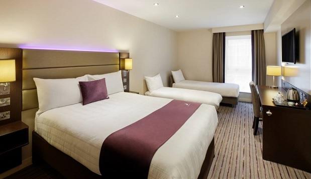 Premier Inn Holyhead Dış mekan fotoğraf